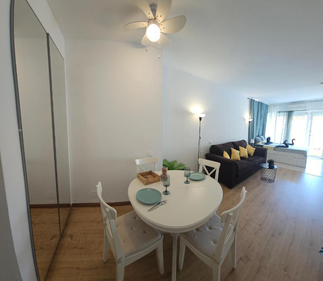 Central Tranquility City Center Apartment By Namaste Elite Торемолинос Екстериор снимка