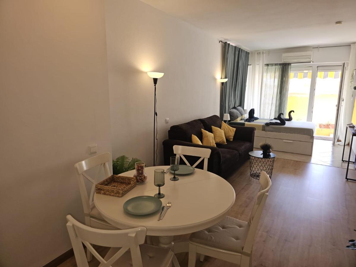 Central Tranquility City Center Apartment By Namaste Elite Торемолинос Екстериор снимка